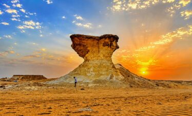 Qatar West Coast tour to Richard Serra Sculpture and Mushroom Rock Formation